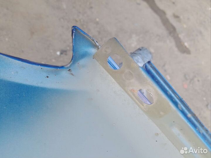 Крыло переднее granta