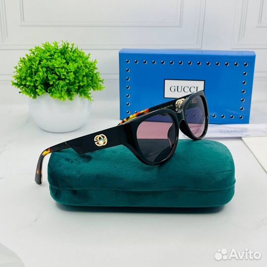 Солнцезащитные очки gucci