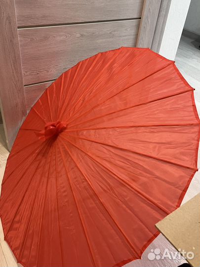 Китайский красный зонт