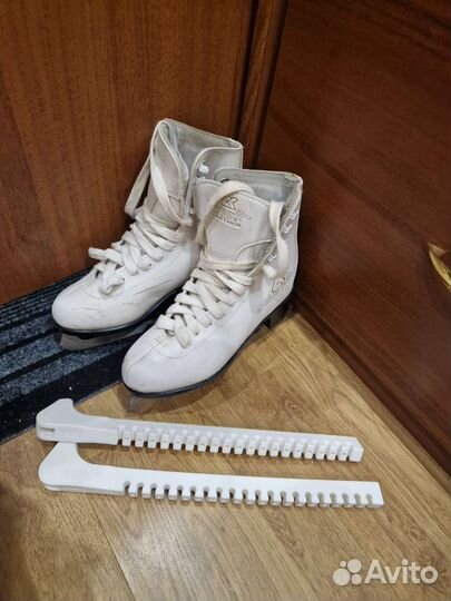 Коньки фигурные размер 33