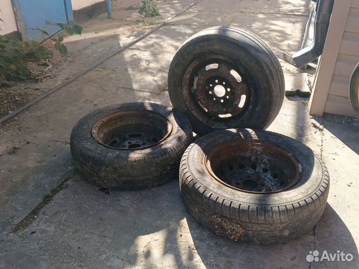 Accelera 651 4/5 R4 и 4.00/8 R6.7 22E