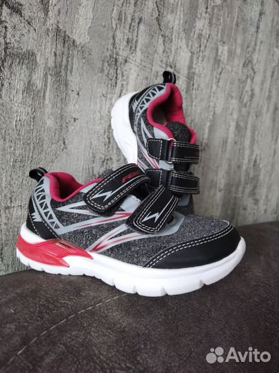 Кроссовки 27 размер 17 см