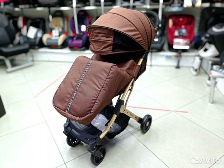 Farfello Comfy GO Коляска прогулочная (7кг)