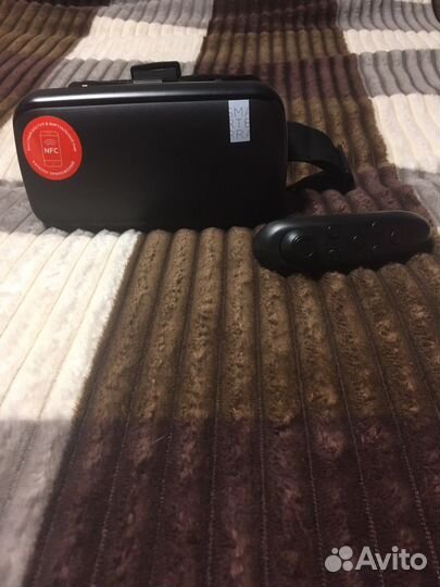 Очки виртуальной реальности с пультом