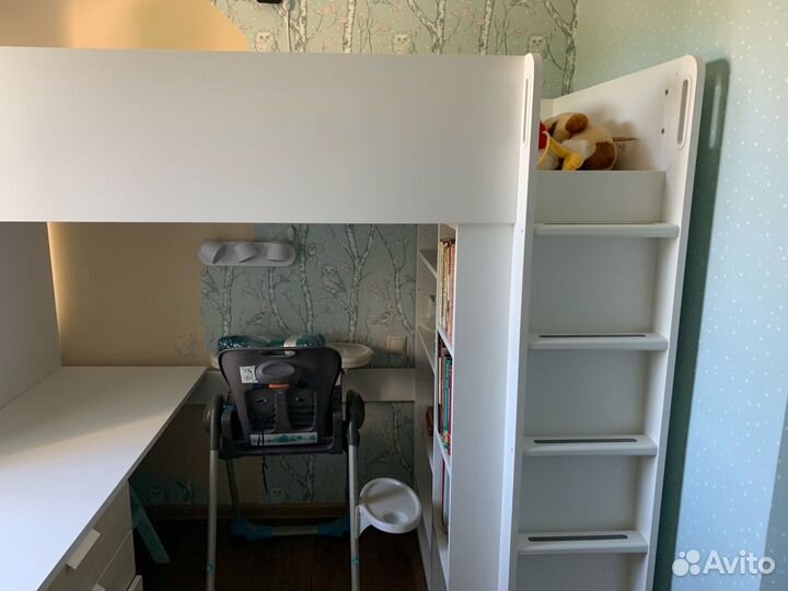 Двухъярусная кровать чердак со столом