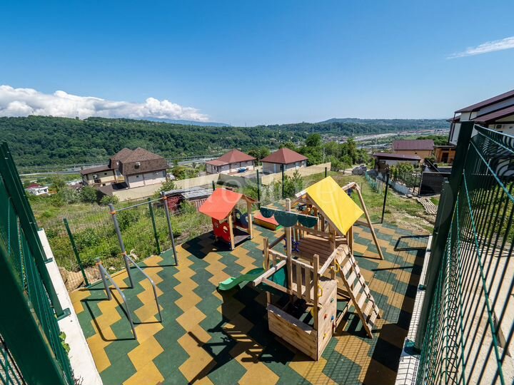 Дом 130 м² на участке 4,8 сот.