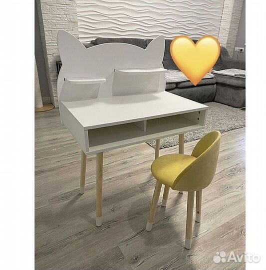 Детский стол и стул