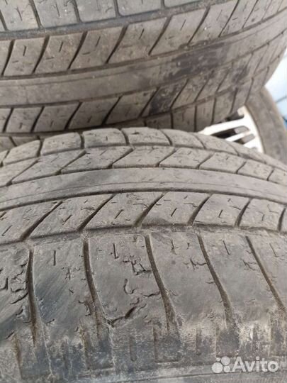 Goodyear Wrangler HP All Weather 255/55 R19 111V