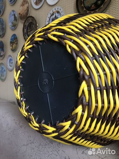 Кашпо из ротанга