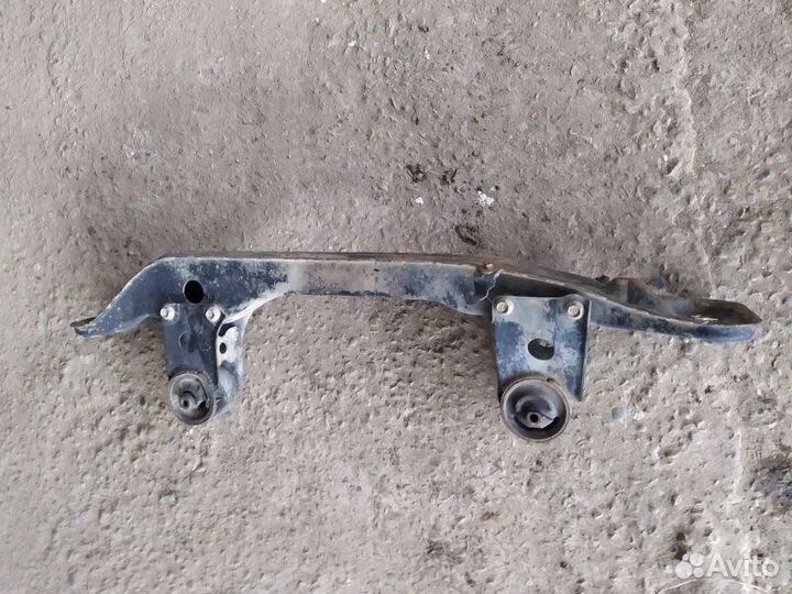 Балка продольная под двс передняя Nissan Cefiro