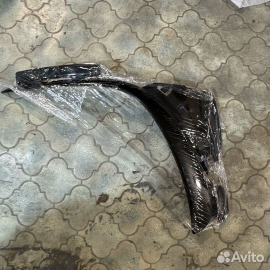 Накладка решетки переднего бампера Mercedes w167