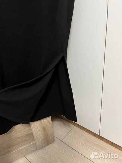 Юбка с вырезом