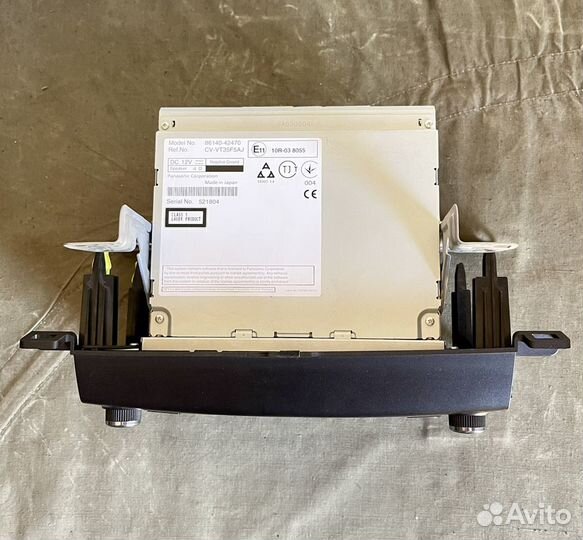 Оригинальнaльная штатная магнитола Toyota RAV4