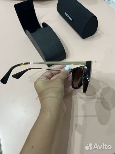 Солнцезащитные очки женские prada