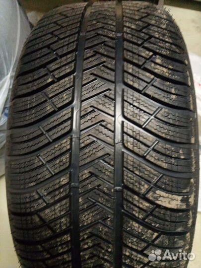 Michelin E-Primacy 255/45 R19 и 285/40 R19