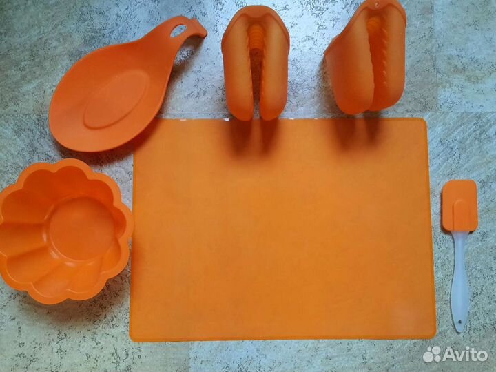 Кухонная утварь, стаканы, формы для печенья