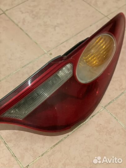 Задние правый фонарь Toyota Solara 2