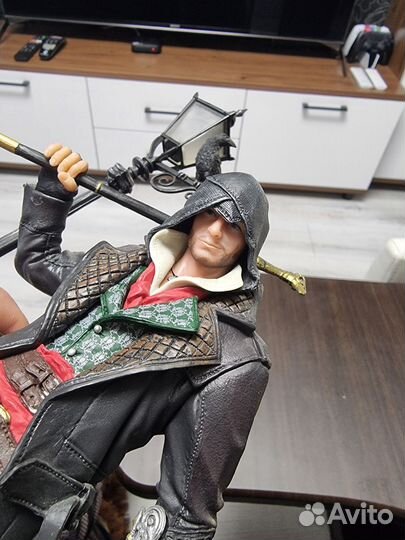 Assassins creed syndicate фигурка