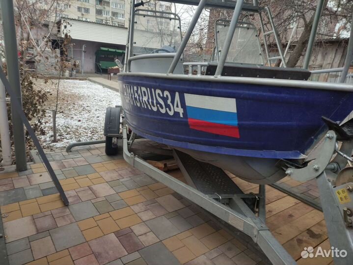 Лодка Аллюр 40 2 к