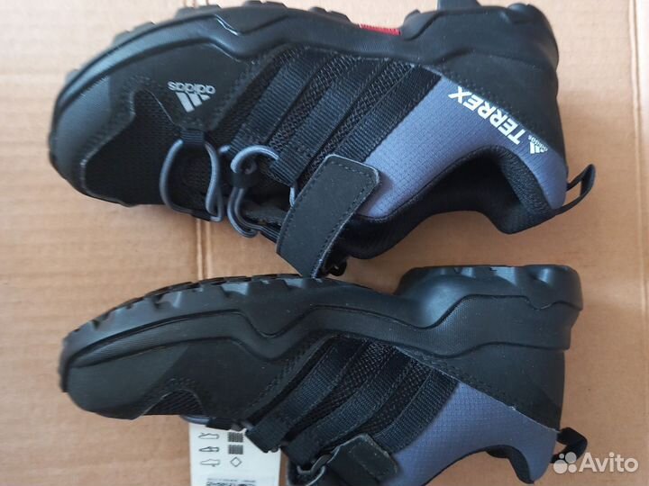 Кроссовки Adidas для туризма р 29