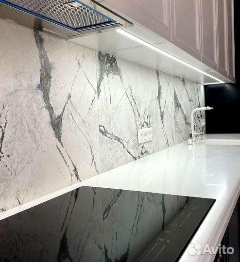 Угловая кухня с островом.Кухонный гарнитур на зака