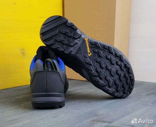 Зимние Adidas Terrex кроссовки новые мужские