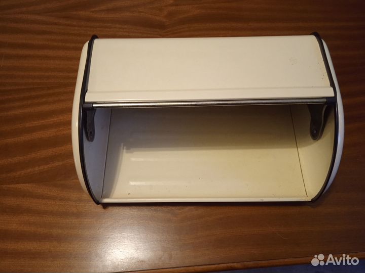 Хлебница металлическая