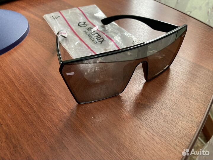 Солнечные очки женские