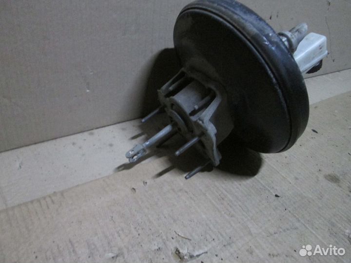 Усилитель тормозов вакуумный Renault Fluence Рено