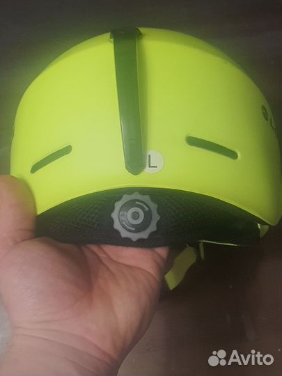 Шлем горнолыжный зелёный