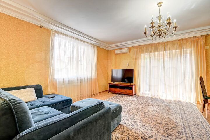 5-к. квартира, 120 м², 3/5 эт.