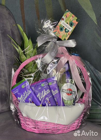 Корзина с фруктами