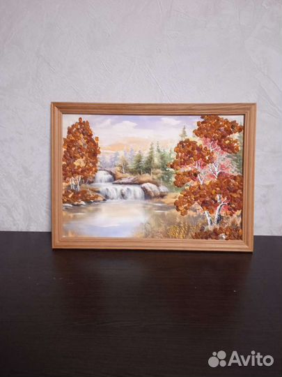 Картина с янтарем