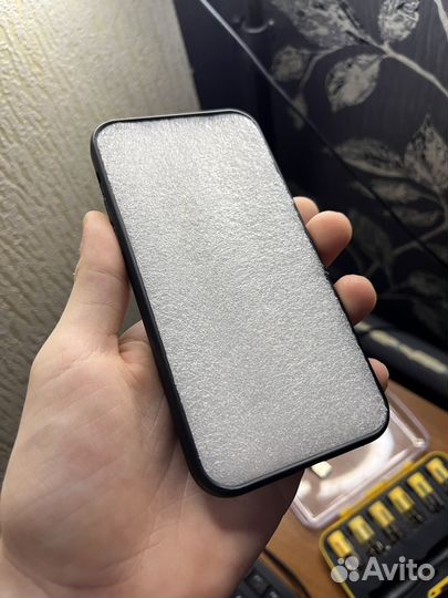 Чехол на iPhone 12