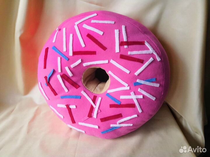 Подушка декоративная Пончик из Пятёрочки