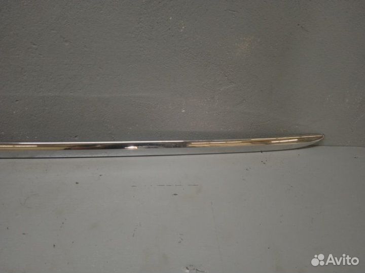 Молдинг крышки багажника Volkswagen Passat B6