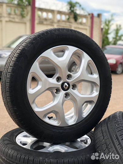 Колеса в сборе R17 5x114.3/ Pirelli