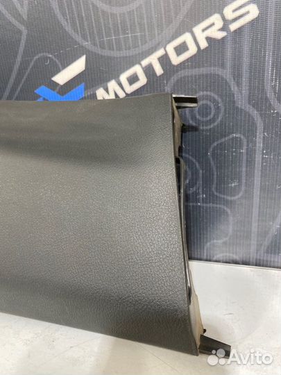 Обшивка салона правая Volkswagen Passat Variant B6