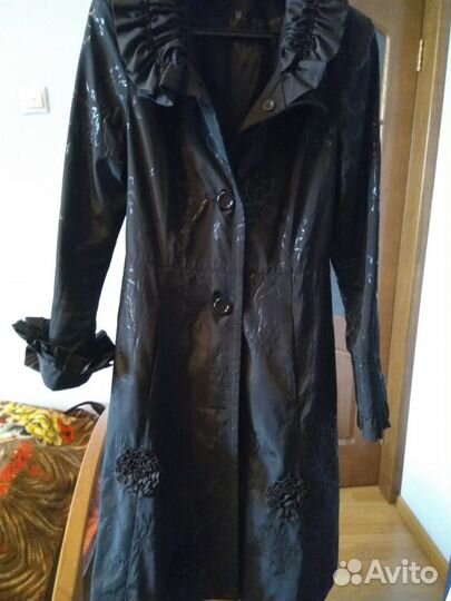 Стильный женский плащ