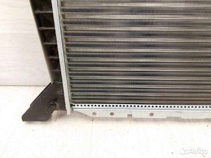 Радиатор охлаждения Ford Trasit 2,5D. oe94vb8005hb