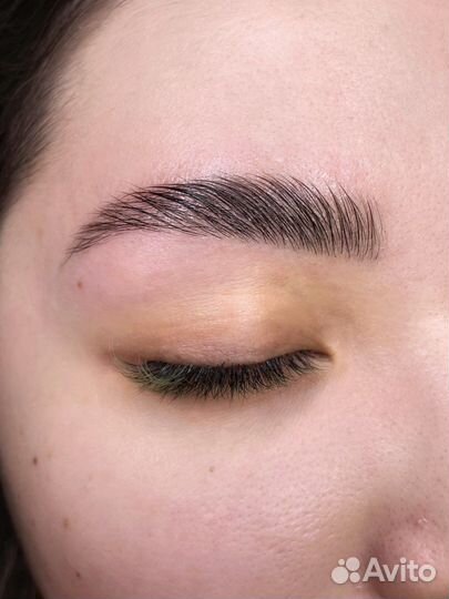 Ламинирование ресниц и оформление бровей