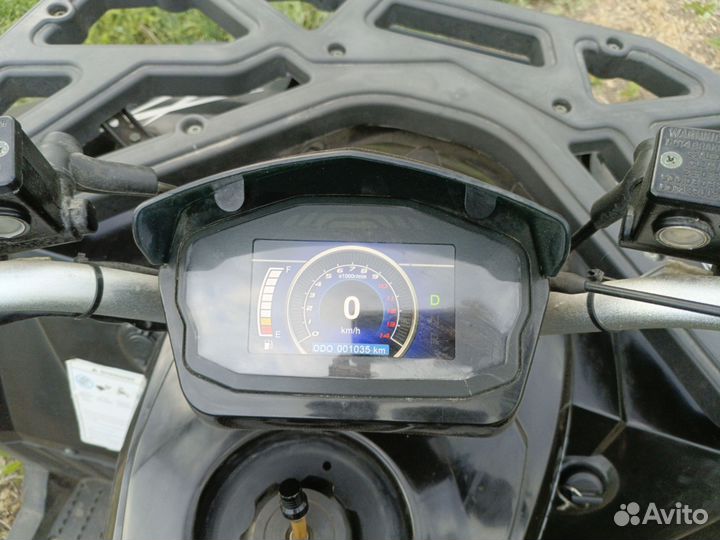 Avantis Hunter 200 big