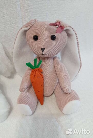 Зайчик-символ года