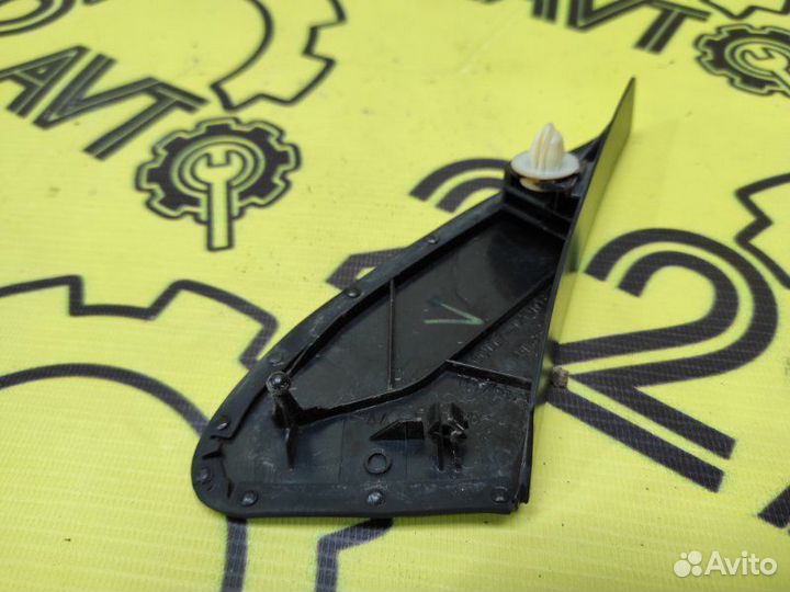 Уголок крыла передний правый Toyota Corolla NZE121