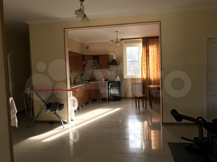 Комната 23 м² в 4-к., 3/3 эт.