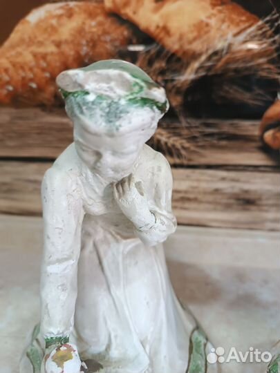 Гипсолитные статуэтки