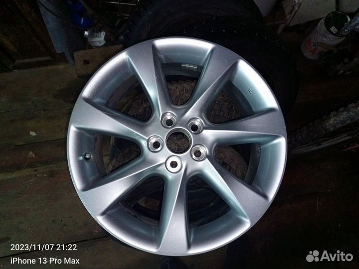 Диск литой r19 Toyota