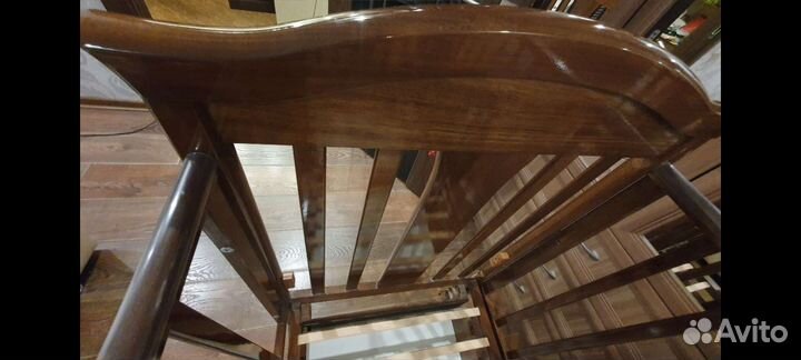 Детская кроватка с маятником и ящиком