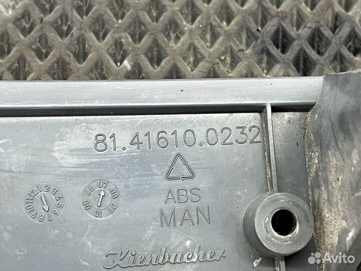 Заглушка бампера правая Man TGA, Man TGS