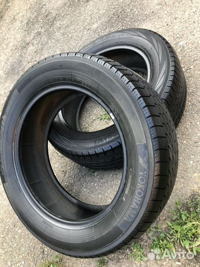 Yokohama BluEarth RV-02 215/60 R17